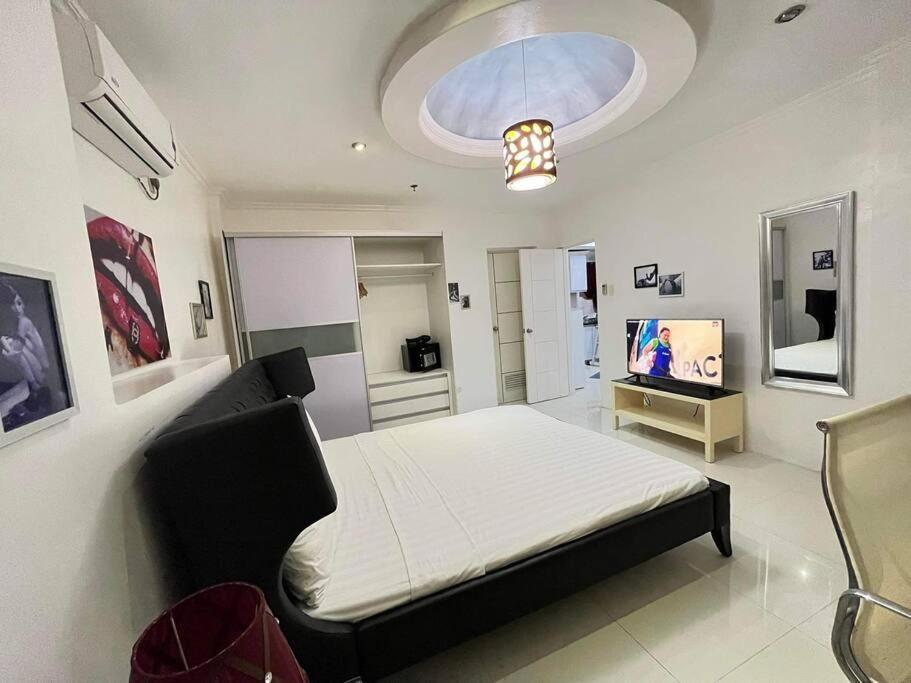 Kandi Big 1 Bedroom King Bed, Free Housekeeping, Wi-Fi Angeles Buitenkant foto