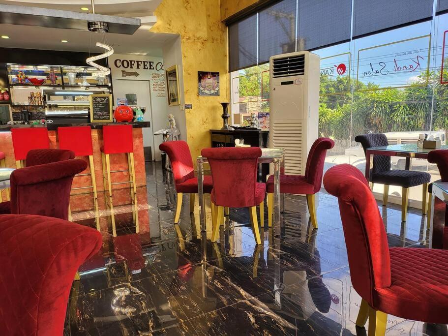 Kandi Big 1 Bedroom King Bed, Free Housekeeping, Wi-Fi Angeles Buitenkant foto