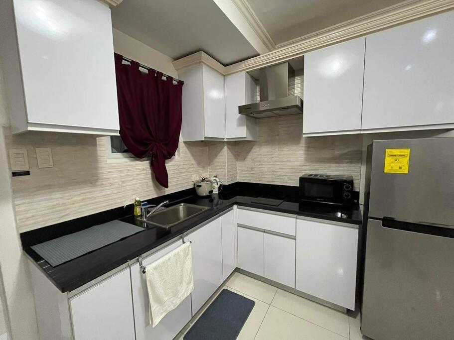 Kandi Big 1 Bedroom King Bed, Free Housekeeping, Wi-Fi Angeles Buitenkant foto